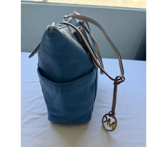 Michael Kors Handbag Jet Set East West Top Zip Leather Tote Purse Blue - Picture 6 of 7